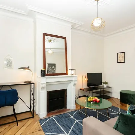Bnbnova - Notre-dame - 1br With Balcony Paris