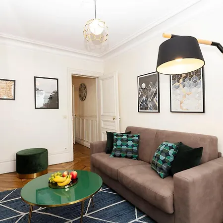 Bnbnova - Notre-dame - 1br With Balcony Paris