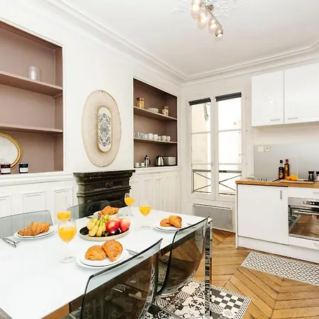 Apartment Bnbnova - Notre-dame - 1br With Balcony
