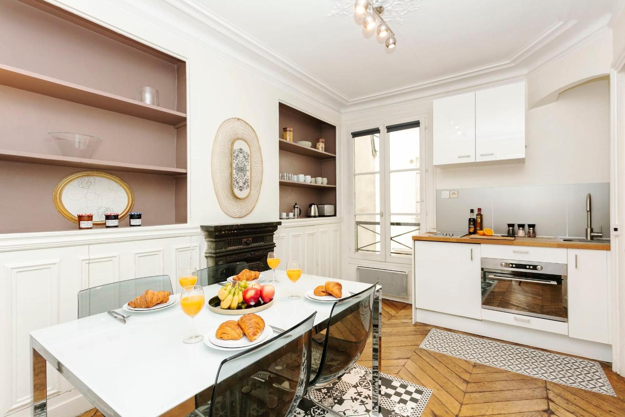 Apartment Bnbnova - Notre-dame - 1br With Balcony